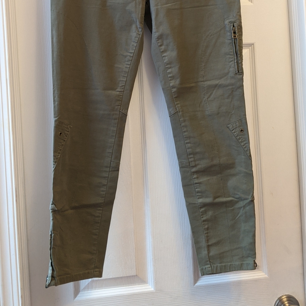 Joe's Jeans Olive Cropped Pants - Picture 2 of 11